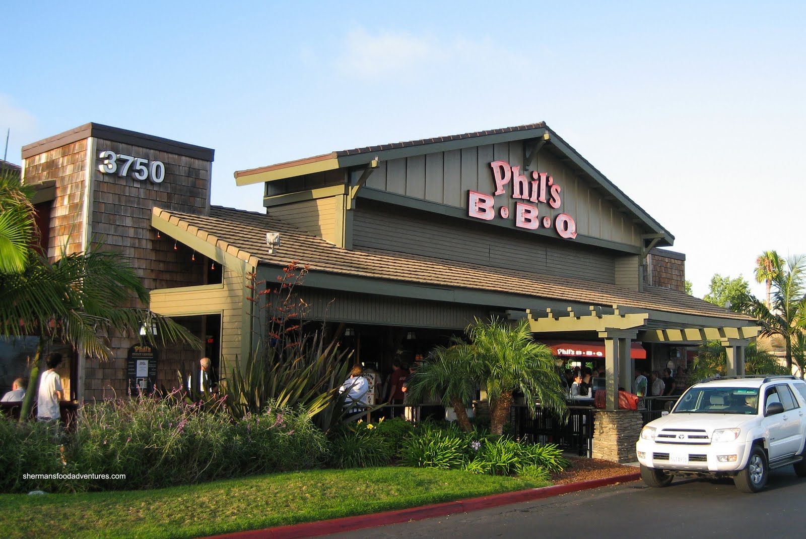 Sherman's Food Adventures Phil's BBQ