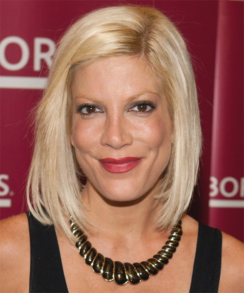 Relish Small Pleasures Tori Spelling Short Hair Cut