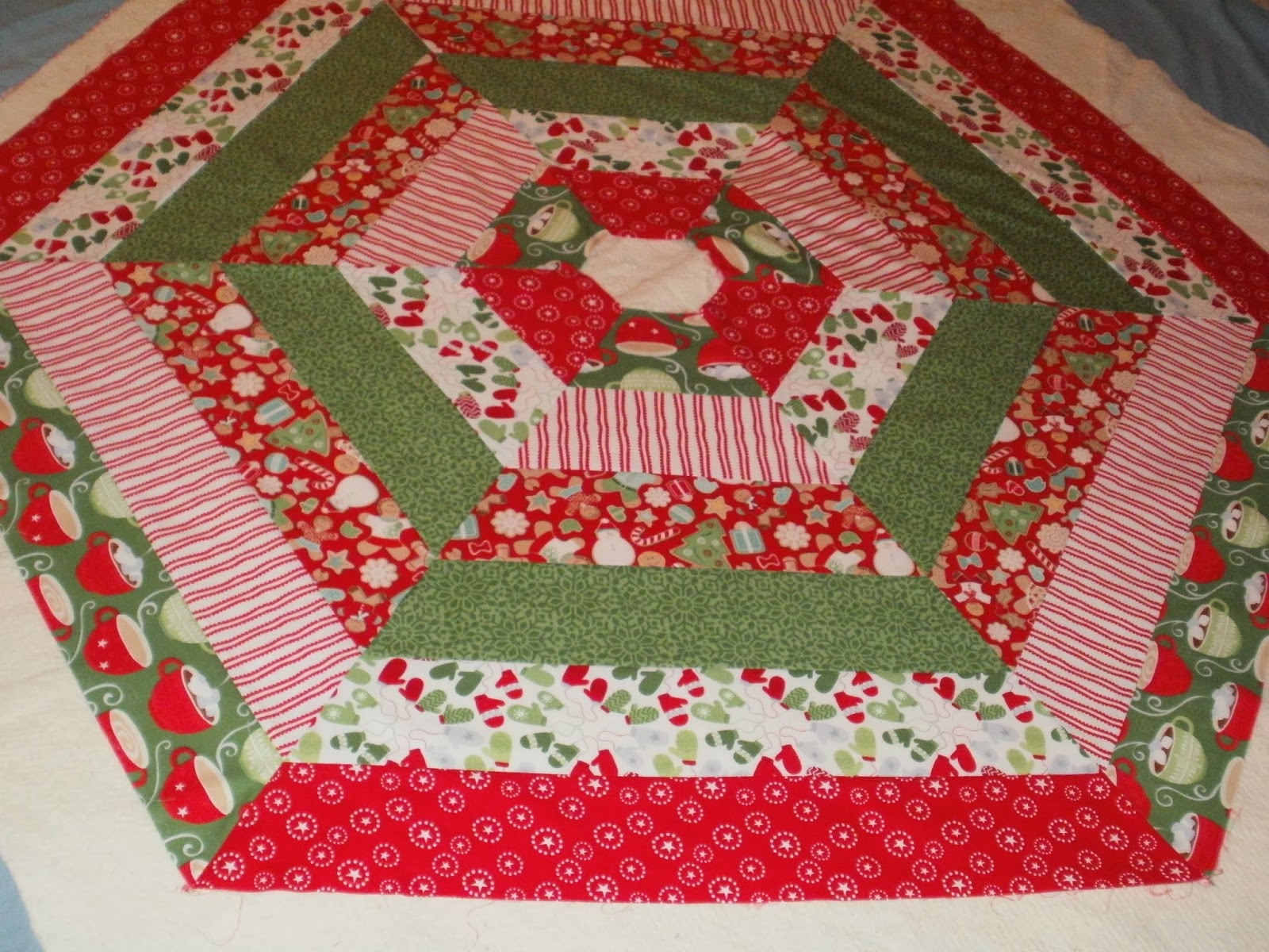 Amy Made That!by eamylove Have A Holly Jolly Tree Skirt!