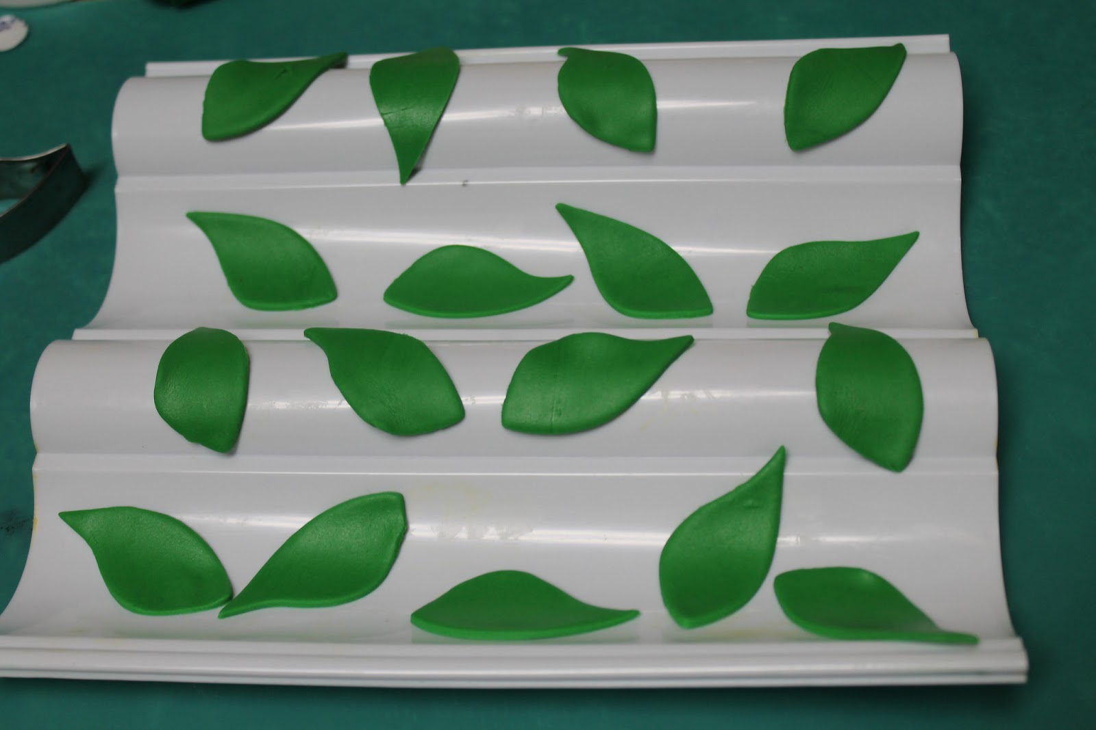 Fondant Leaves Virginia's Sweets Tutorials