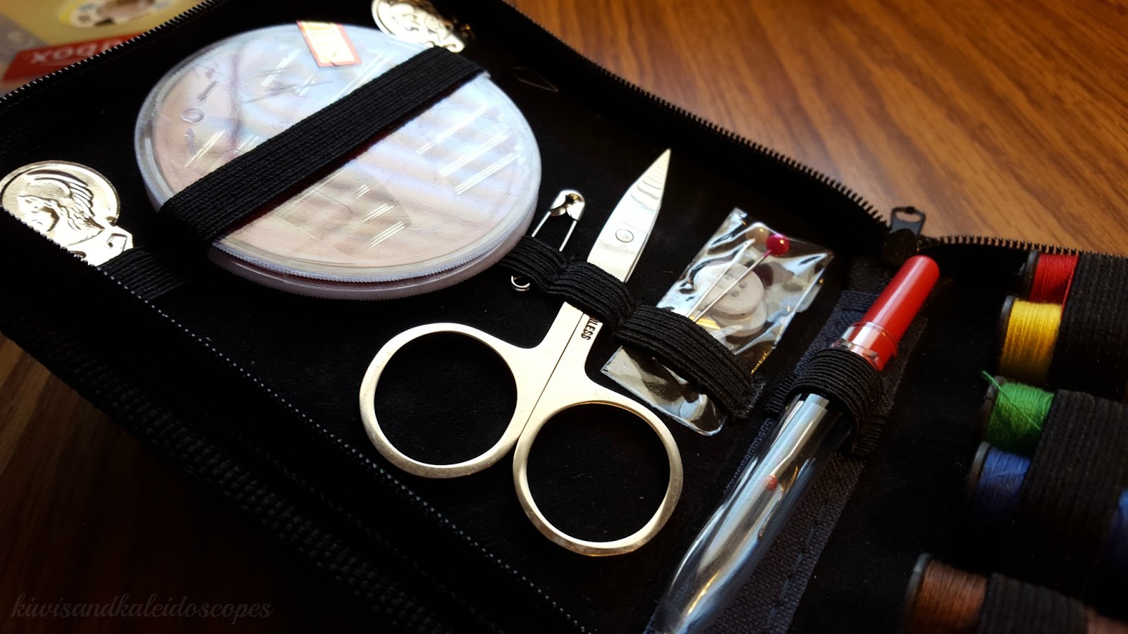 . Quick Stitch Sewing Kit