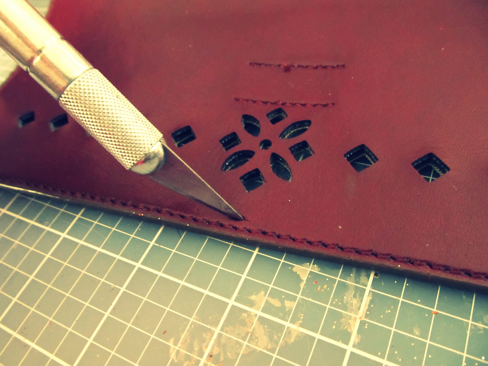 WobiSobi The Brads Have It. DIY, Purse ReStyle.