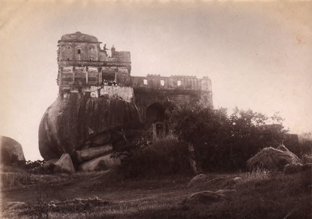 Madan+Mahal+Fort+Jabalpur+c+1880's