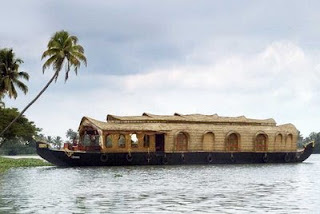House_Boat_in_Kerala.jpg