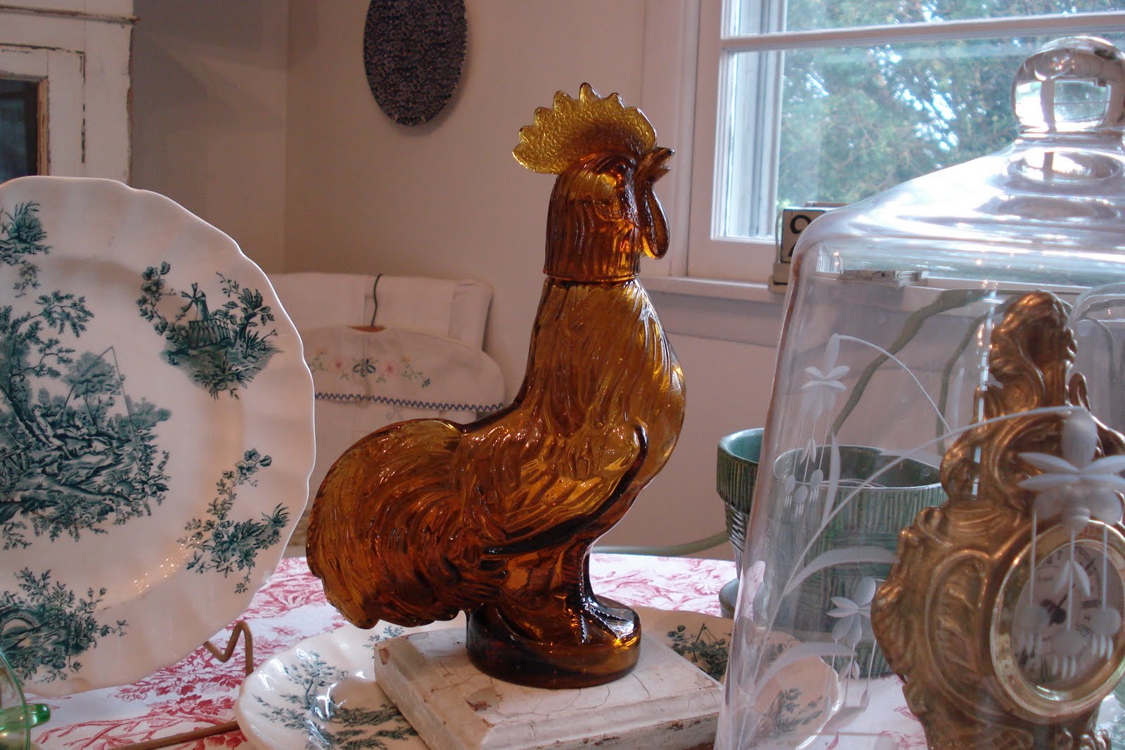 Curtains In My Tree Green toile de juoy dishes