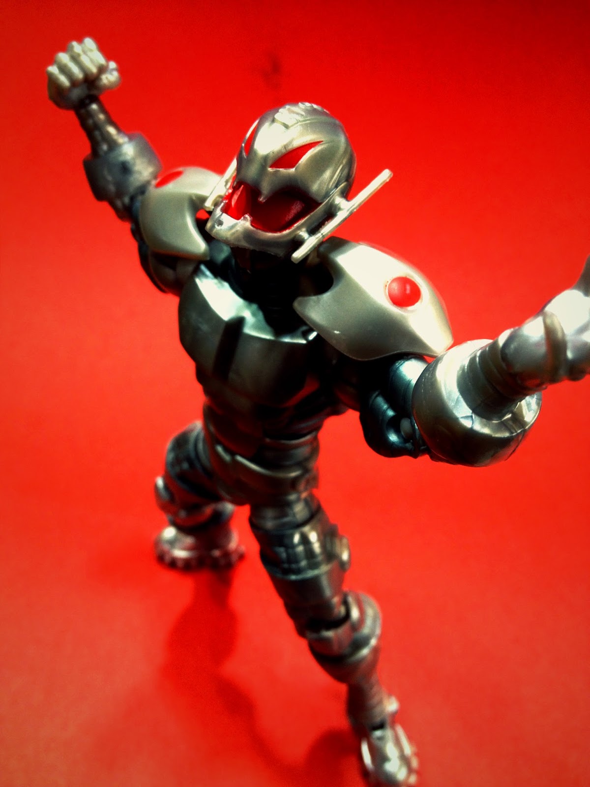 Combo's Action Figure Review Ultron (Marvel Legends)