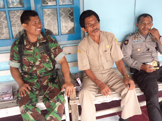 BABINSA RAMIL-14/MDK BERSINERGI DENGAN BABINKAMTIB MELAKSANAKAN KOMSOS DENGAN APPEM