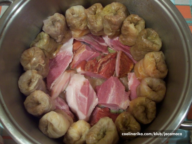 bosanska kuhinja sarma sastojci 1 kg miješanog mljevenog mesa 1