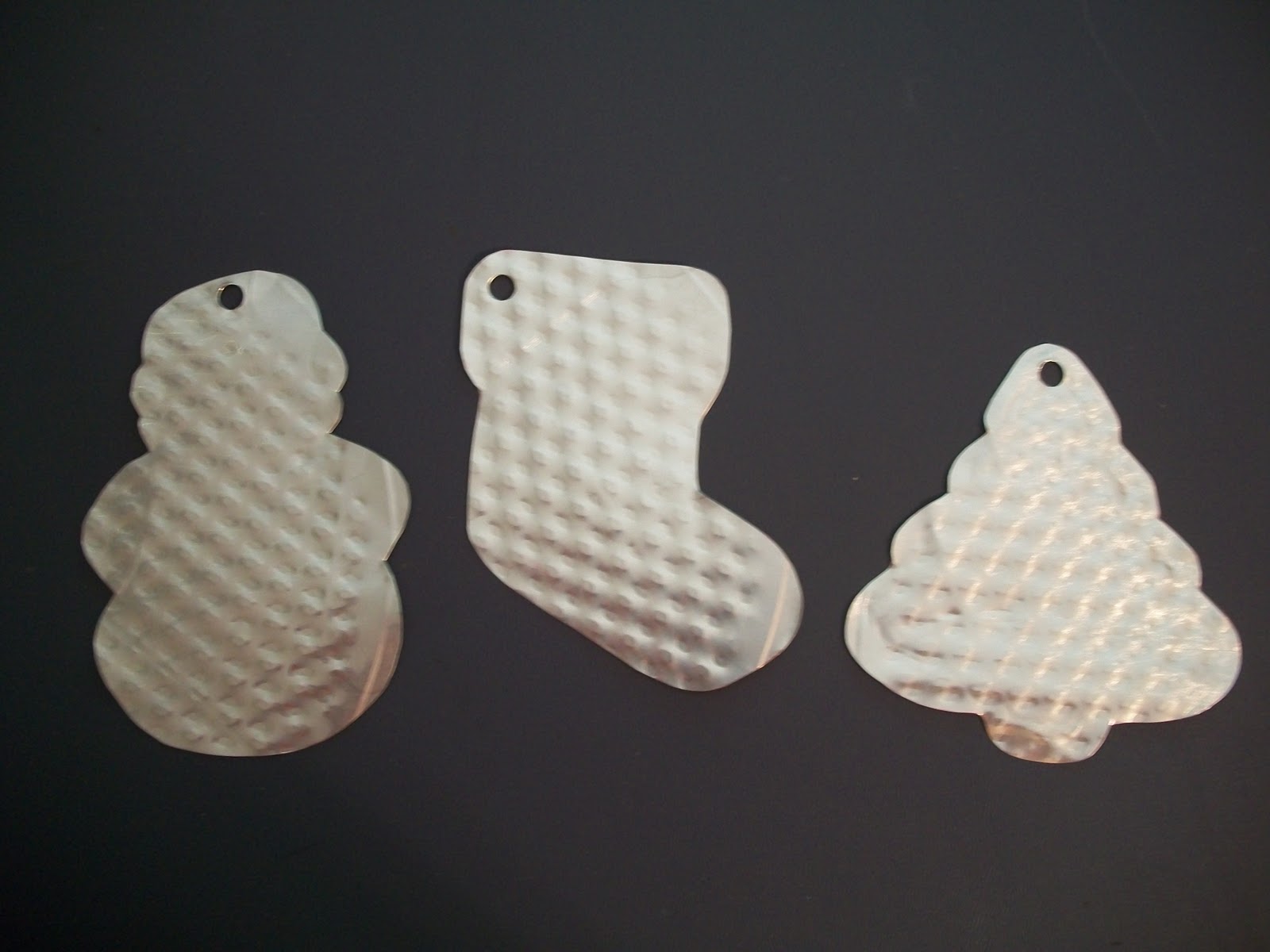 Cats, Kids and Crafts Pie Tin Ornaments