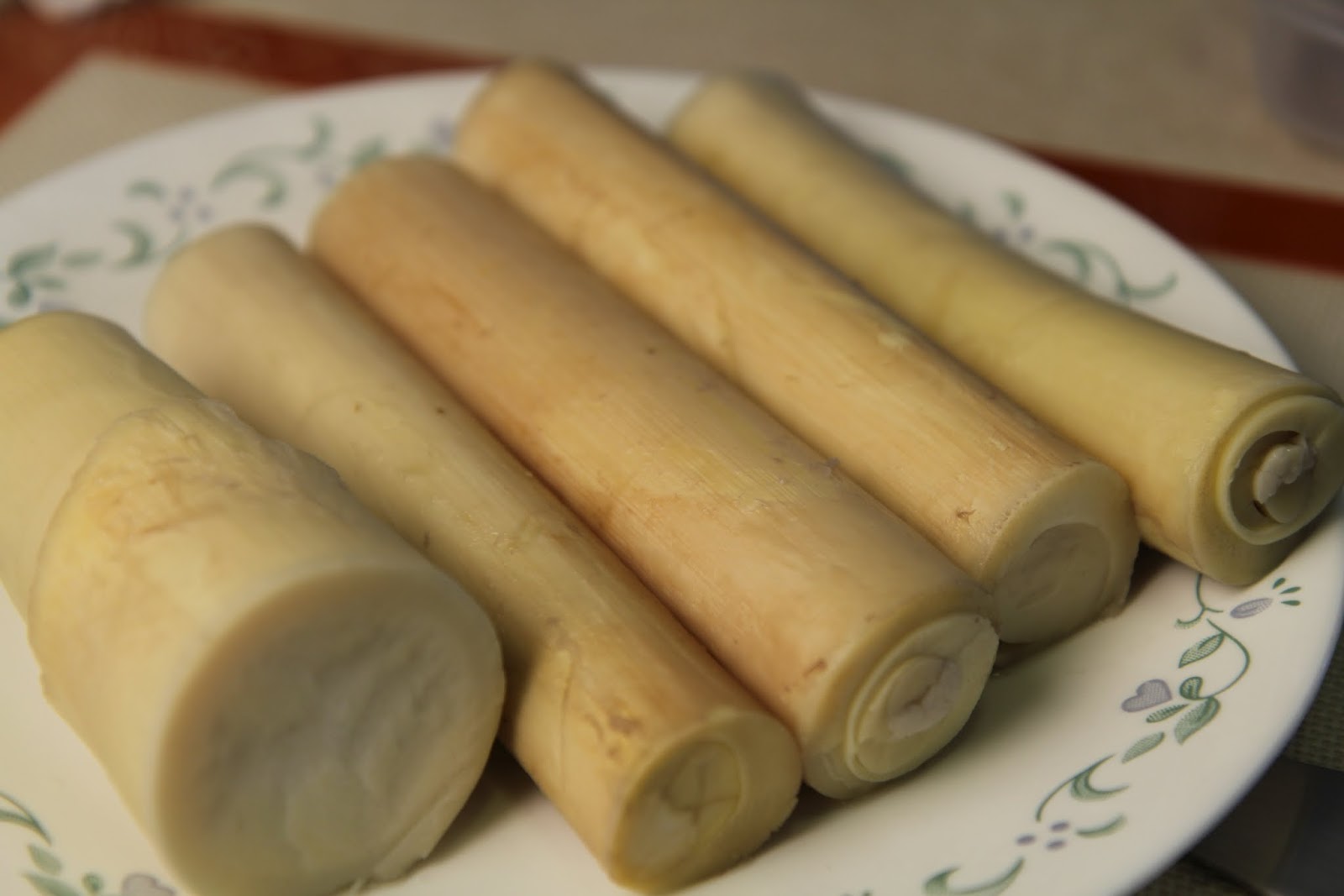 Hearts of Palm with Purée of Marrow Beans and Field Greens The