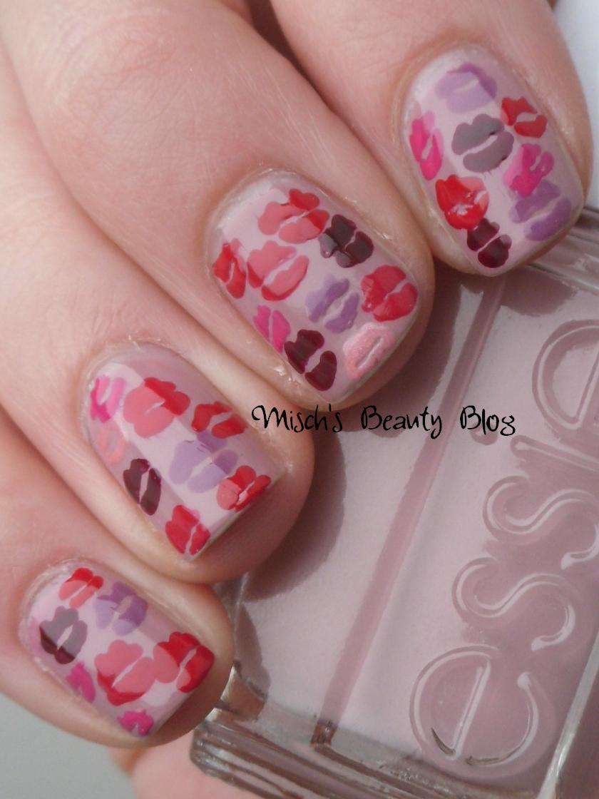 Misch's Beauty Blog NOTD February 3rd Essie Ladylike + Kiss Nail Art