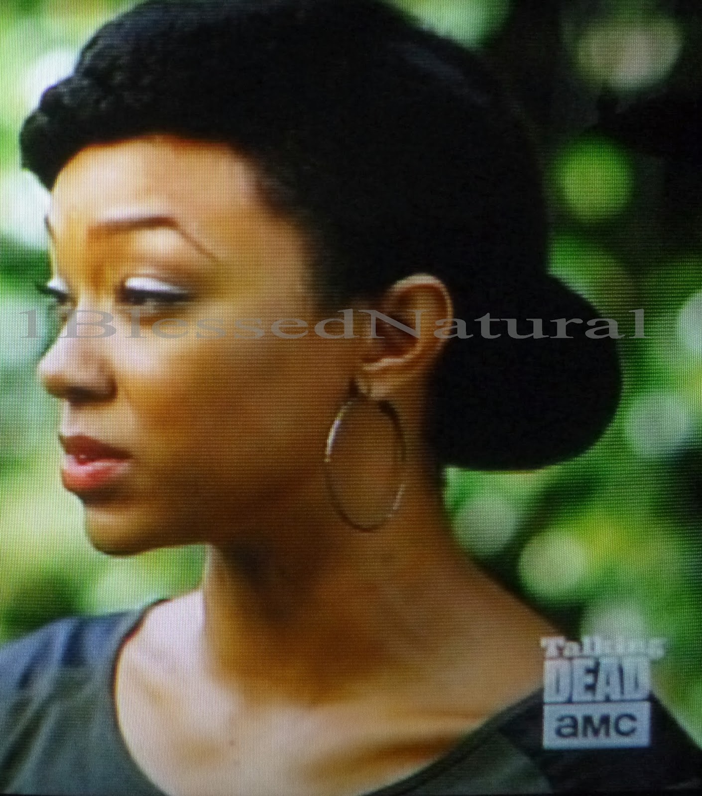 Sonequa Martin Green S Natural Hairstyle On Talking Dead