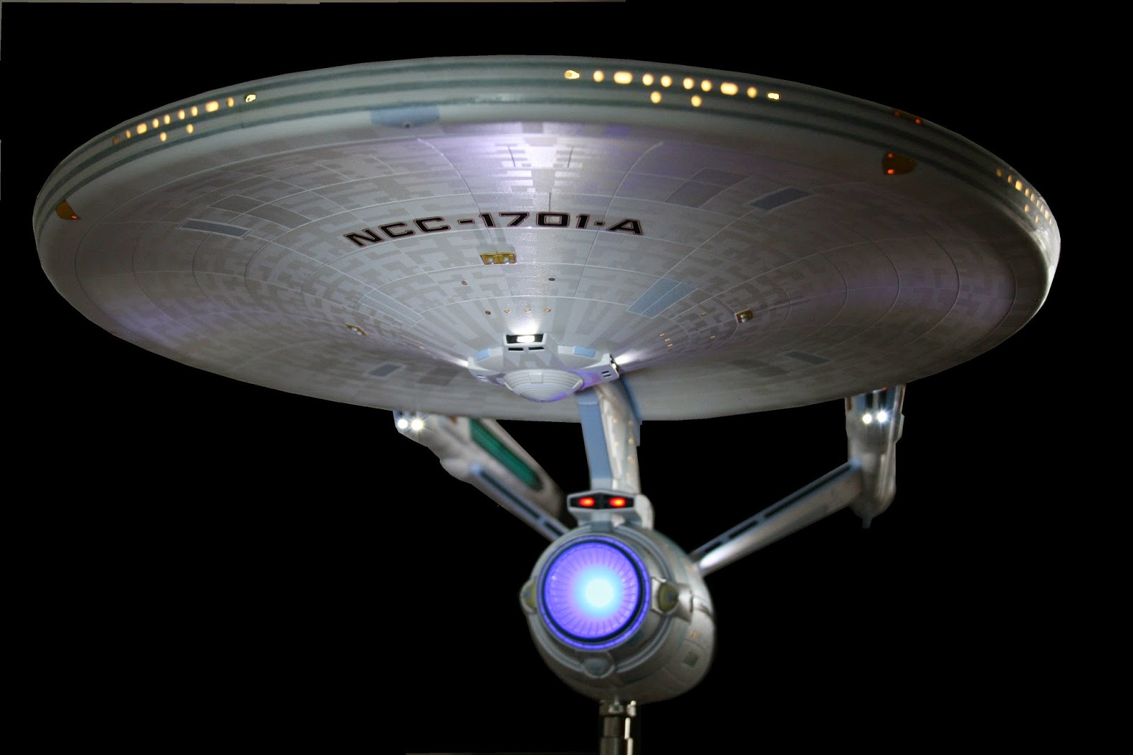 Star Trek Ships By Pjt Models Polar Lights Refit Enterprise. polar lights 1...