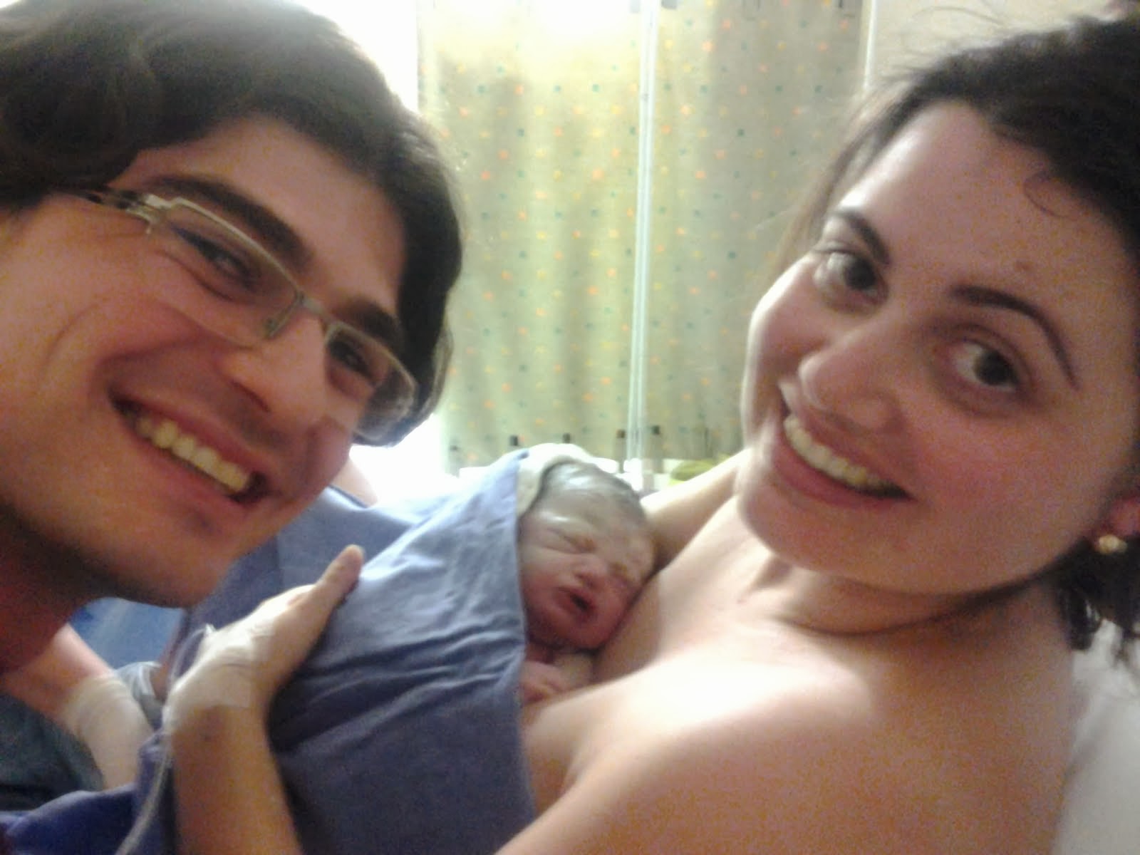 Helena nasceu dia 11/10/2013 as 2:50 da manha de parto humanizado...