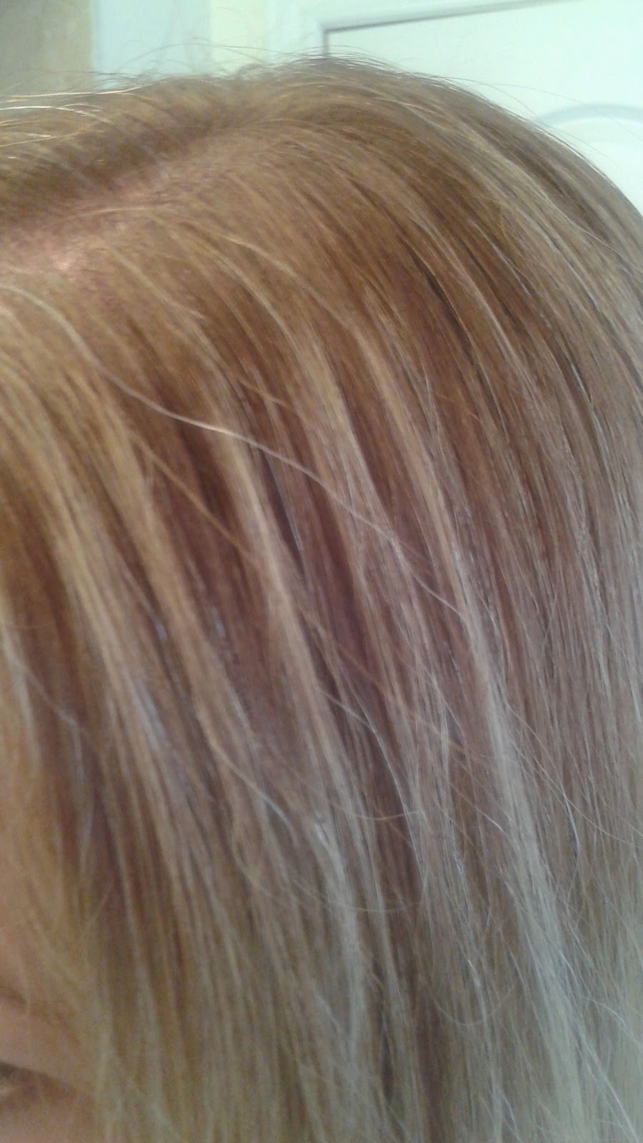 Health and Beauty Girl DIY How To Lighten Roots at Home Between Highlights Bump the Base (in