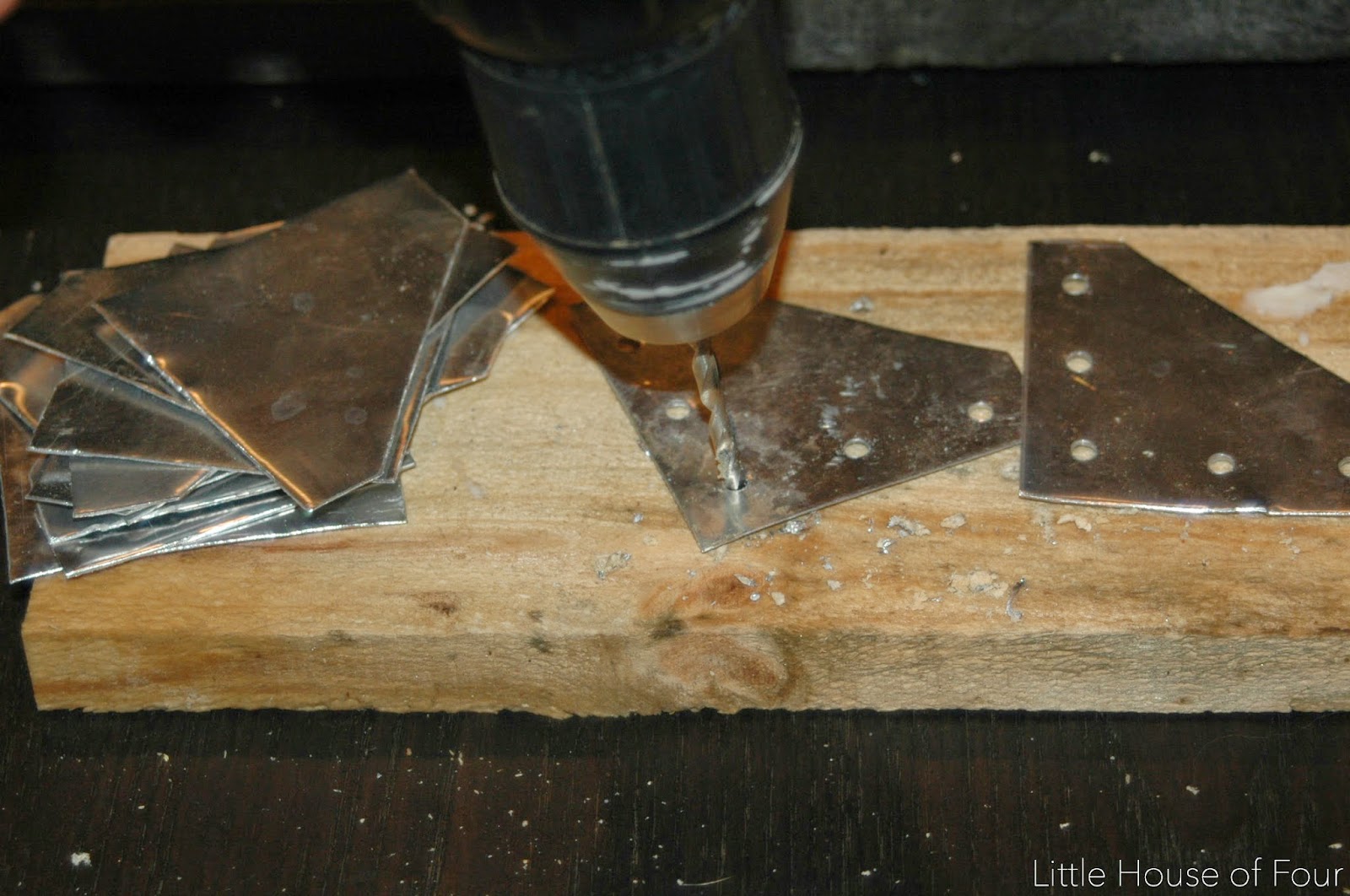 DIY Rustic Pallet Frames Little House of Four Creating a beautiful