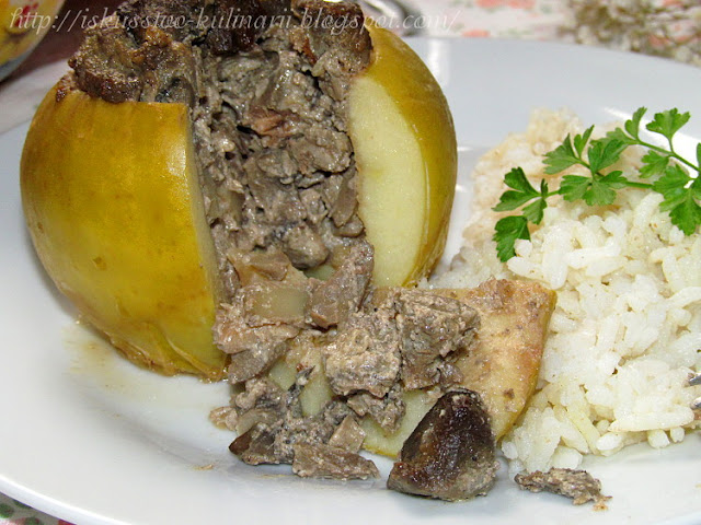 Печень в яблоках