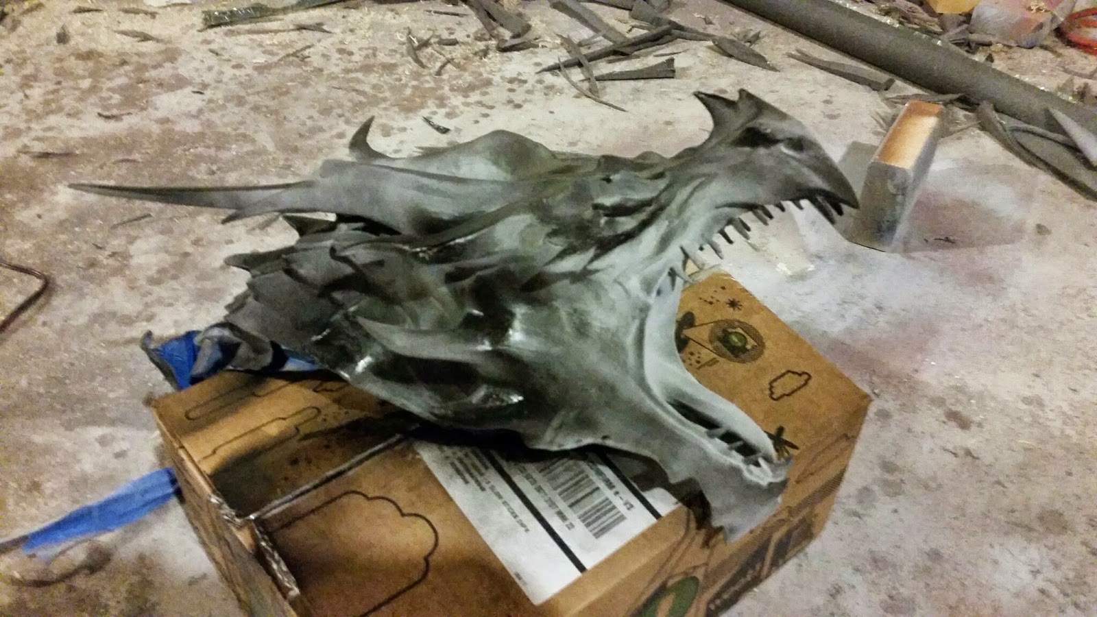 Parts and Krafts : Skyrim Alduin Dragon Lamp/Sconce... thing