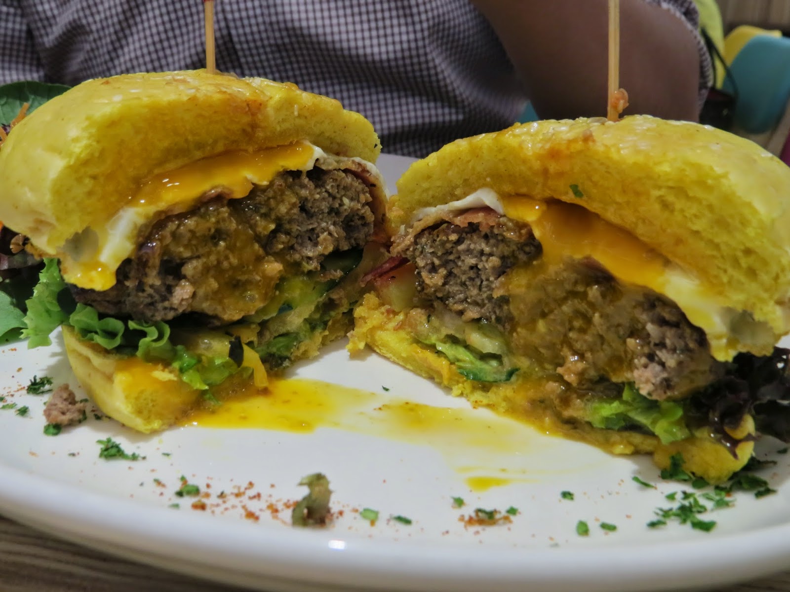 [CLOSED] Eggs & Berries, Jurong Point JACQSOWHAT Food. Travel