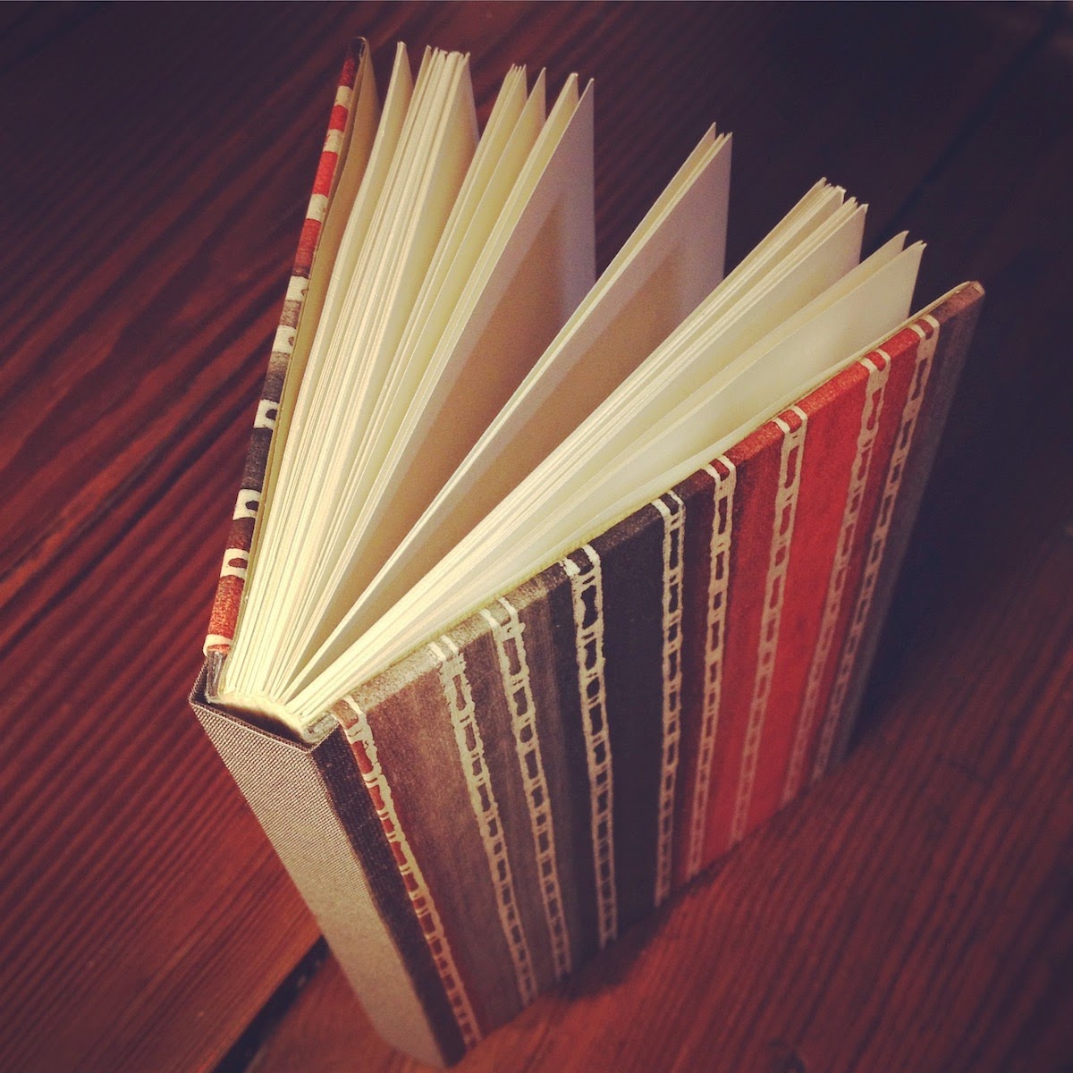 wishi washi studio Drum Leaf Binding/Sewn Boards Binding with Rhiannon