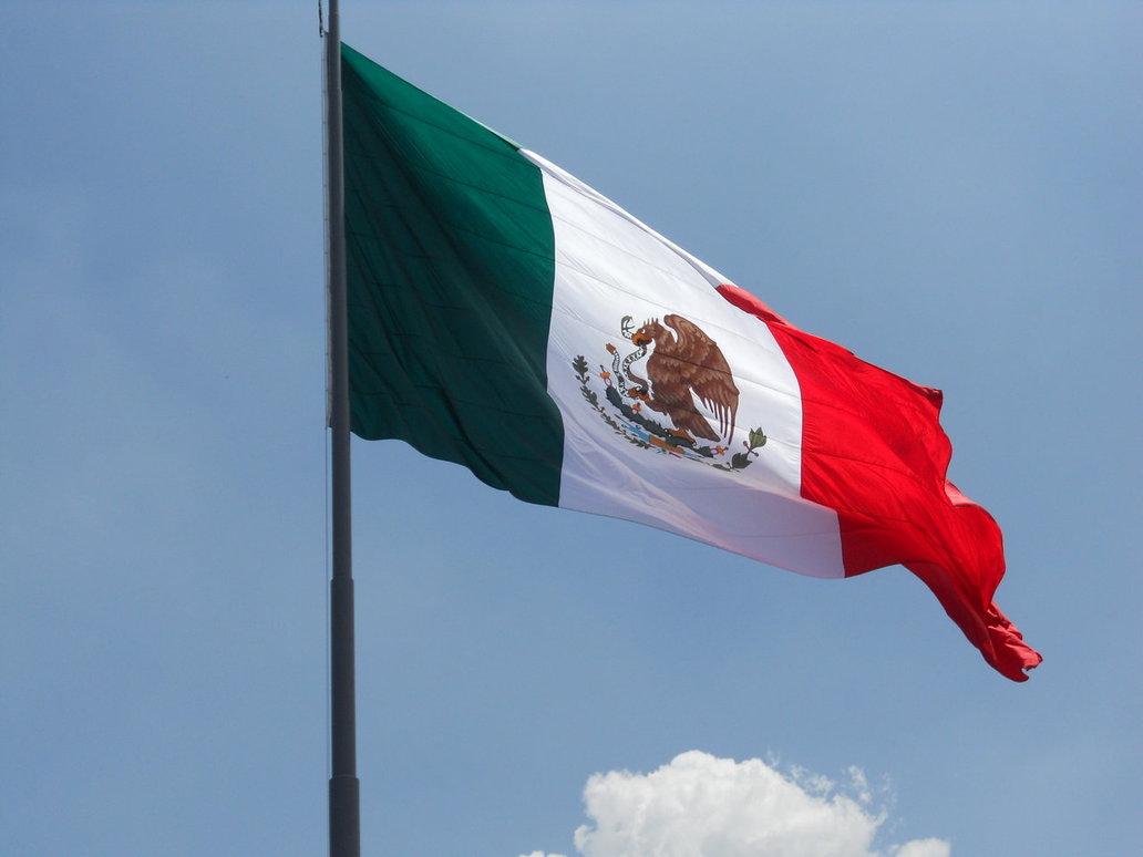 Fotos de la Bandera de México – Antena San Luis