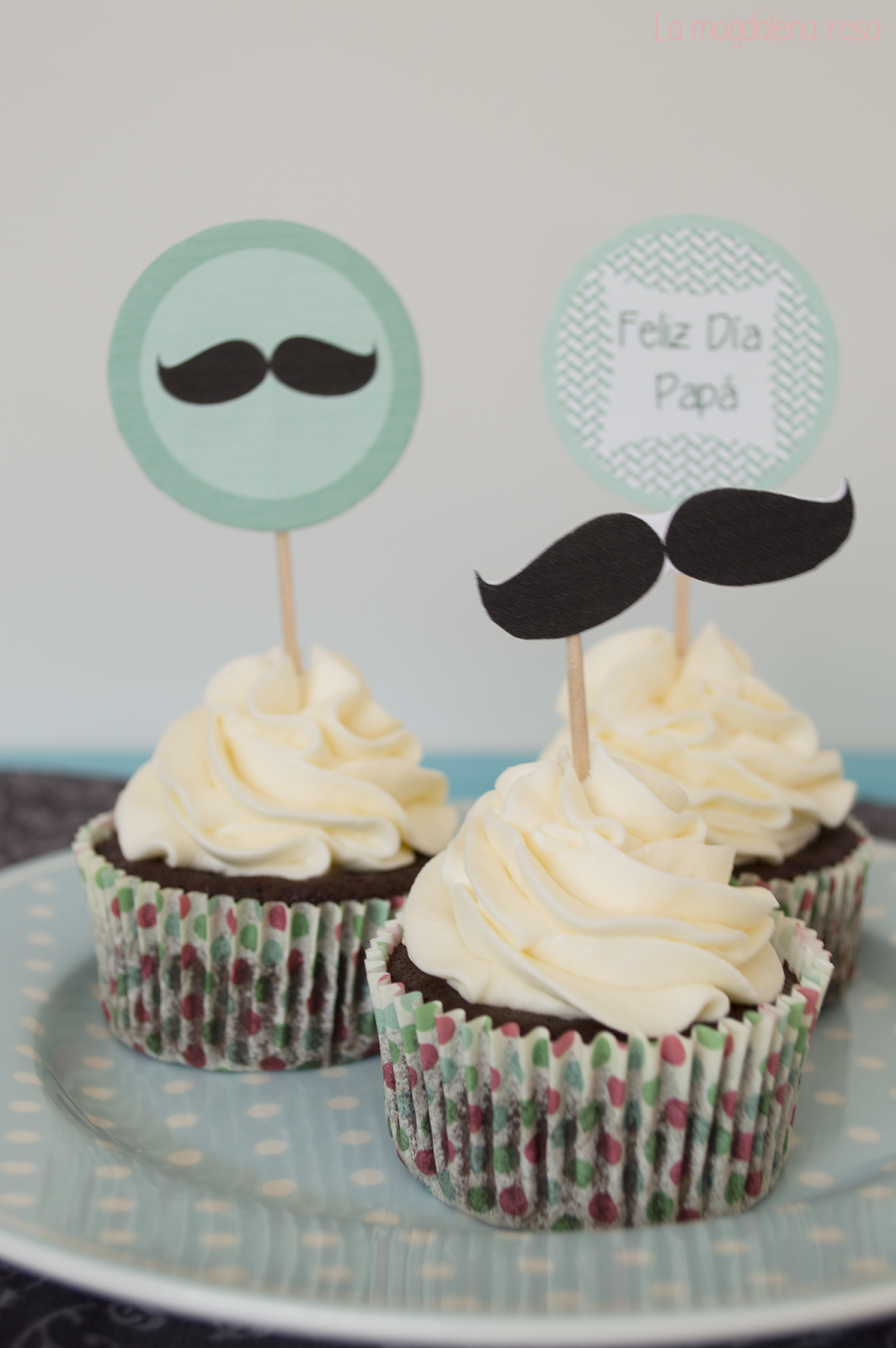 La magdalena rosa Cupcakes de cerveza negra y feliz día