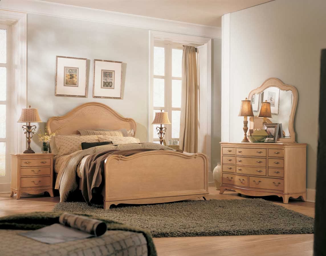 Vintage Inspired Bedroom Decor