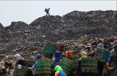 picture of garbage dump