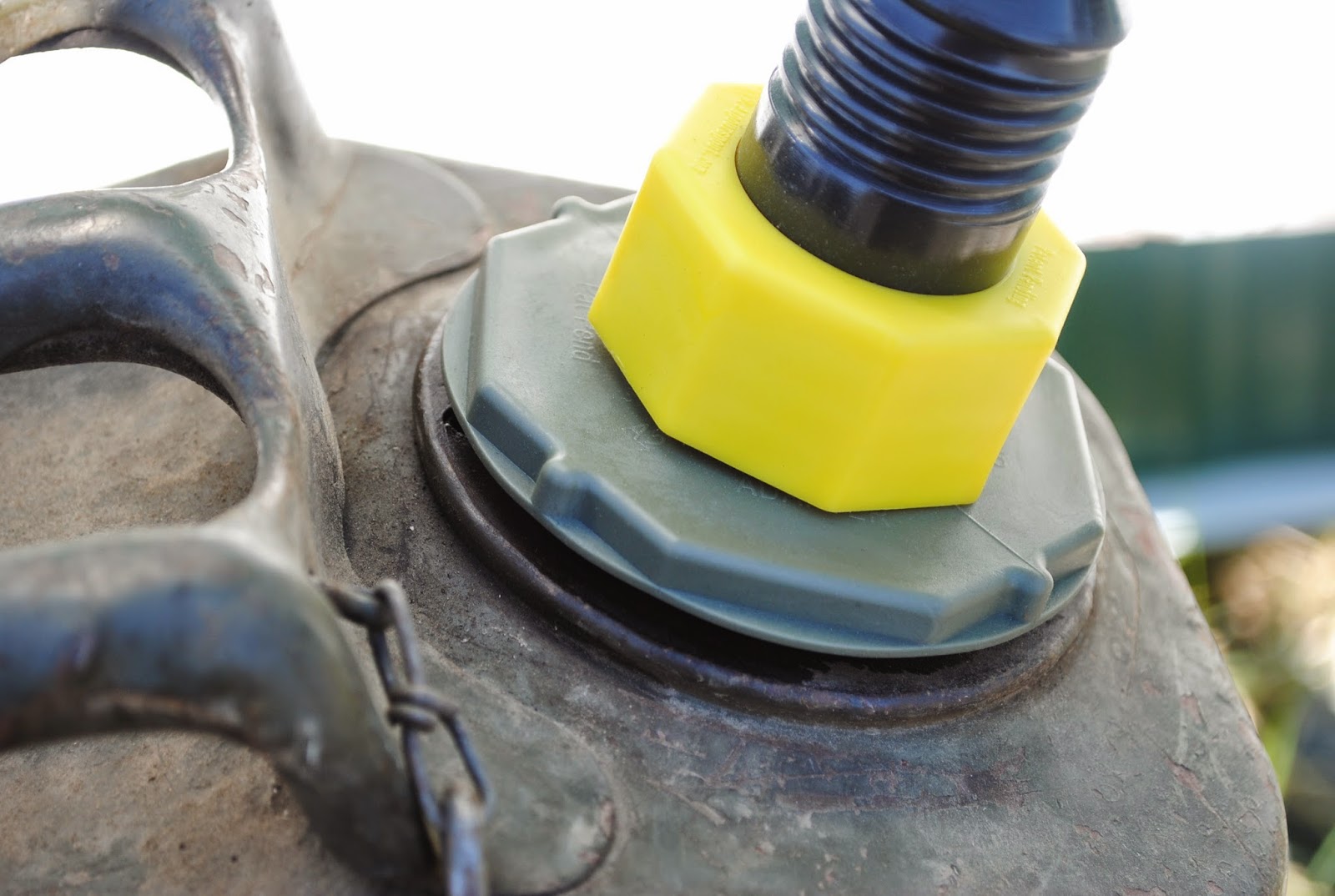 Paratus Familia Blog Product Review EZPOUR Jerry Can Spout