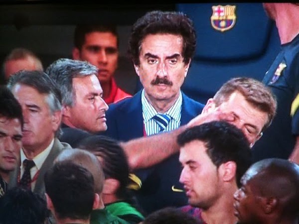Mourinho pone el dedo en el ojo a Tito Vilanova Mourinho pone el dedo en el ojo a Tito Vilanova