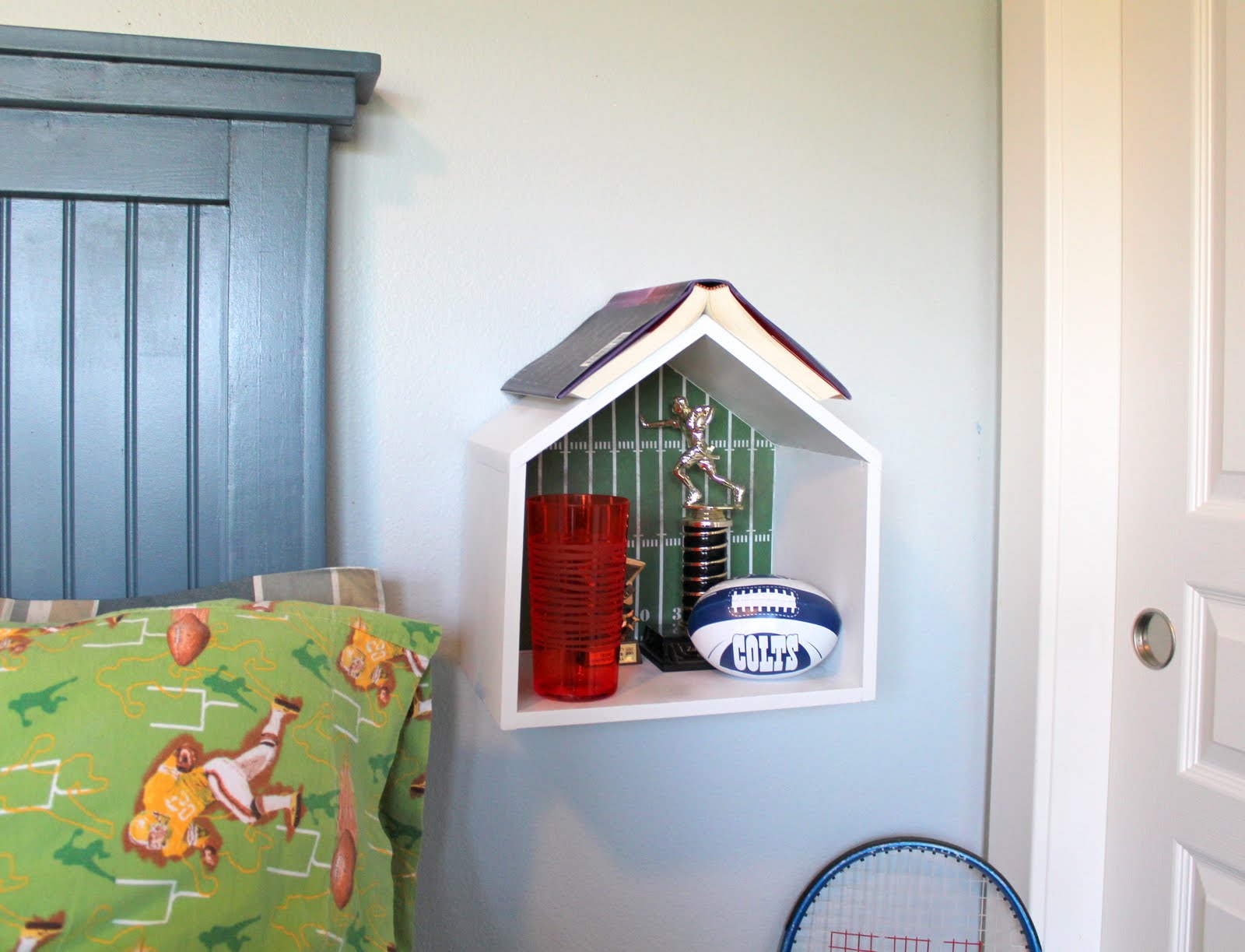 Wood you like to craft? Wall Mounted Nightstand