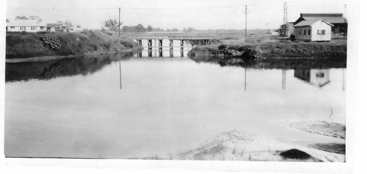 The Old Sugar Land Club House Two Photos Along Oyster Creek