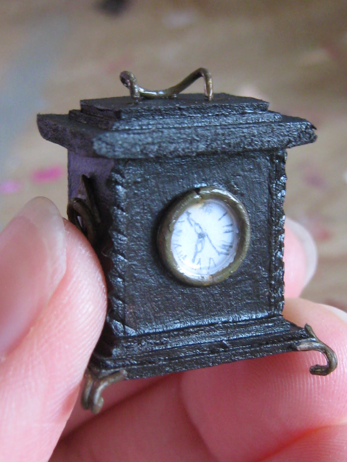 The CraftArty Kid (Old blog) Miniature clock