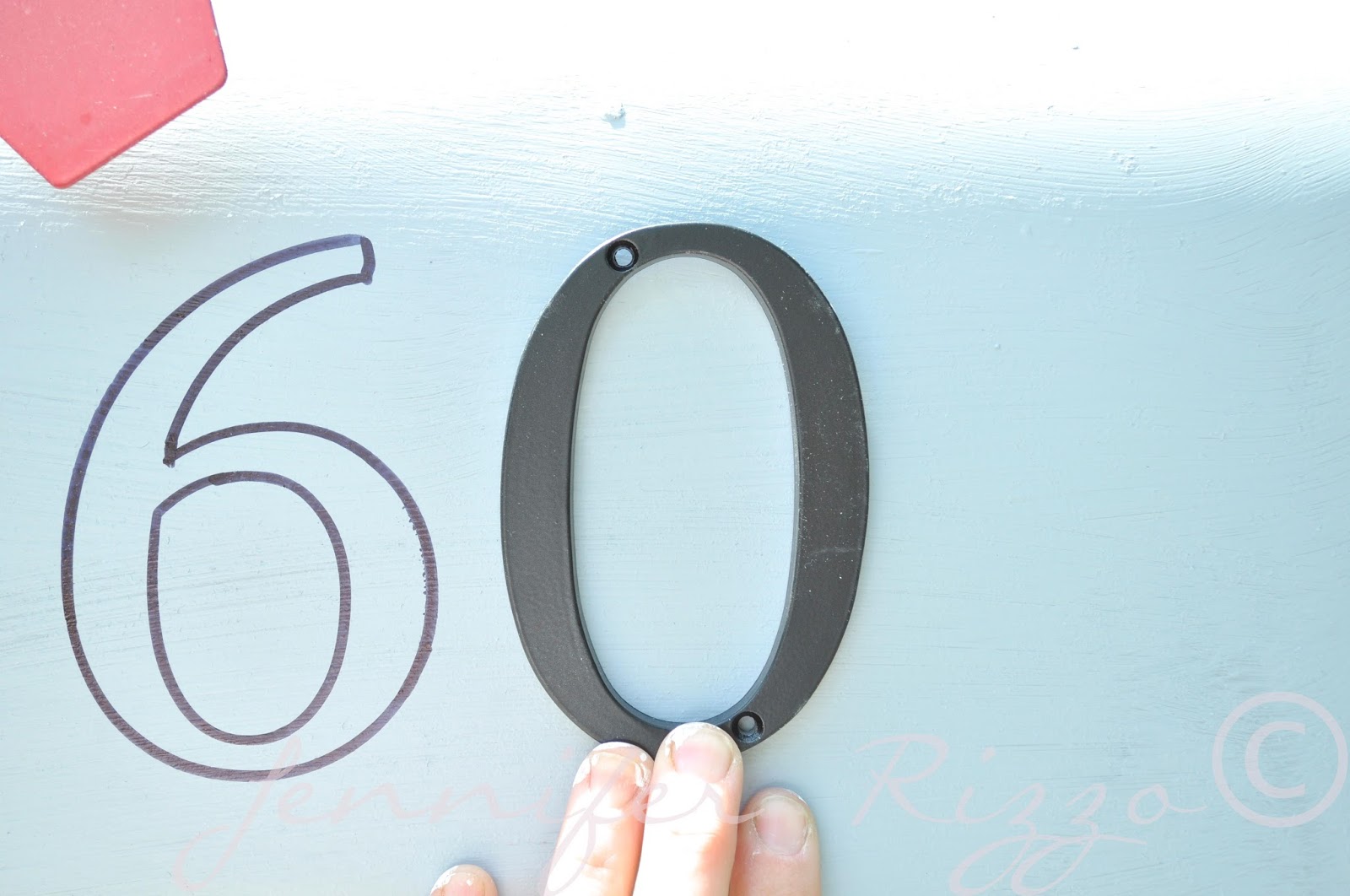 How to match your mailbox numbers to your house numbers with paint