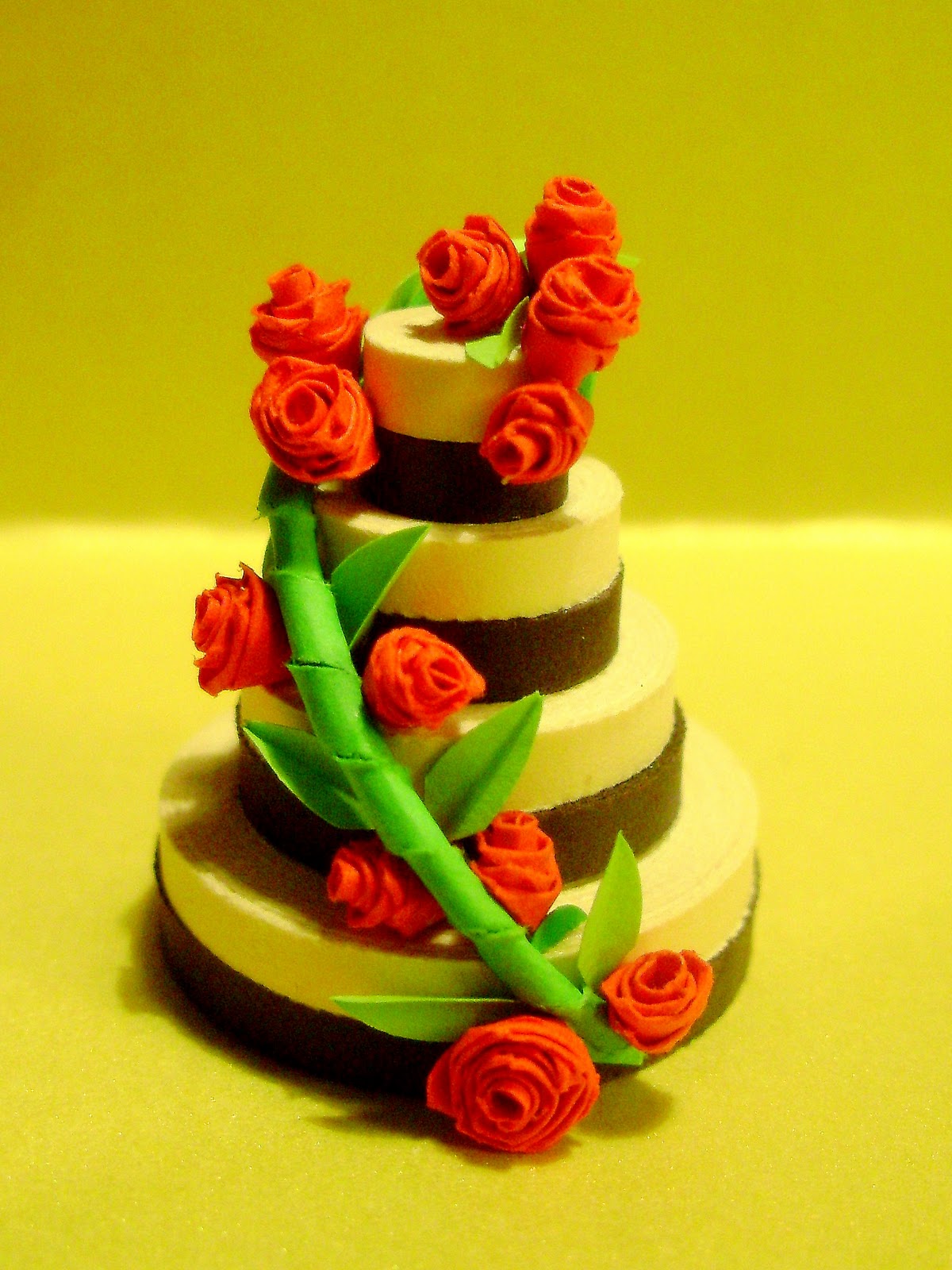 Quilling Me Softly Quilled cake tutorial