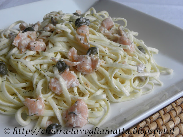 Linguine al salmone, capperi e aneto