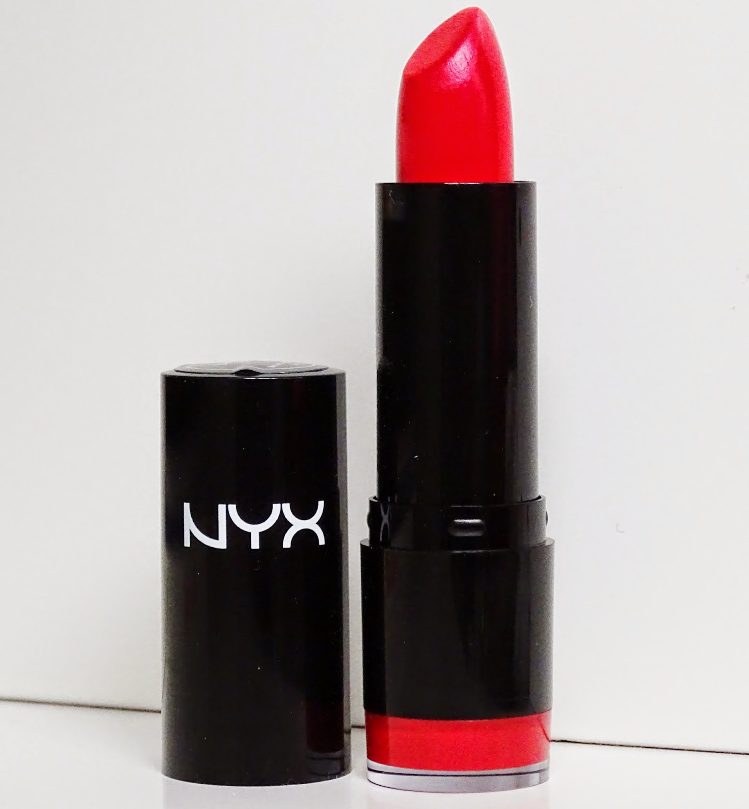 So Polished Ireland Nyx Extra Creamy Round Lipstick Eros & Snow White