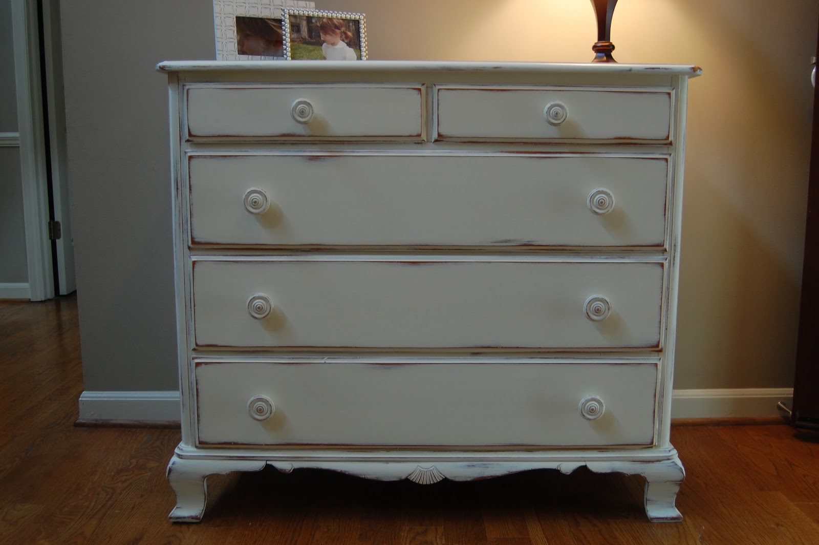 Atlanta Shabby Chic Ethan Allen dresser in Old White (SOLD)