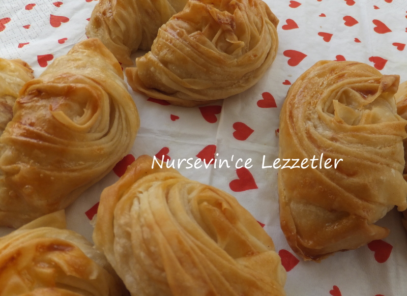 Büzgülü Yufka Böreği Yemek Tarifleri