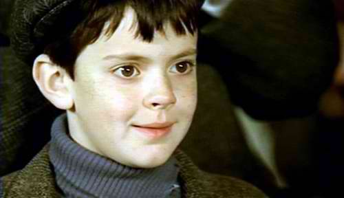 Winases Secrets: Skandar Keynes Profile