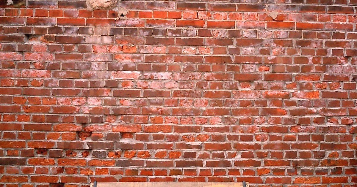 eden40 Ang Siwang sa Pader