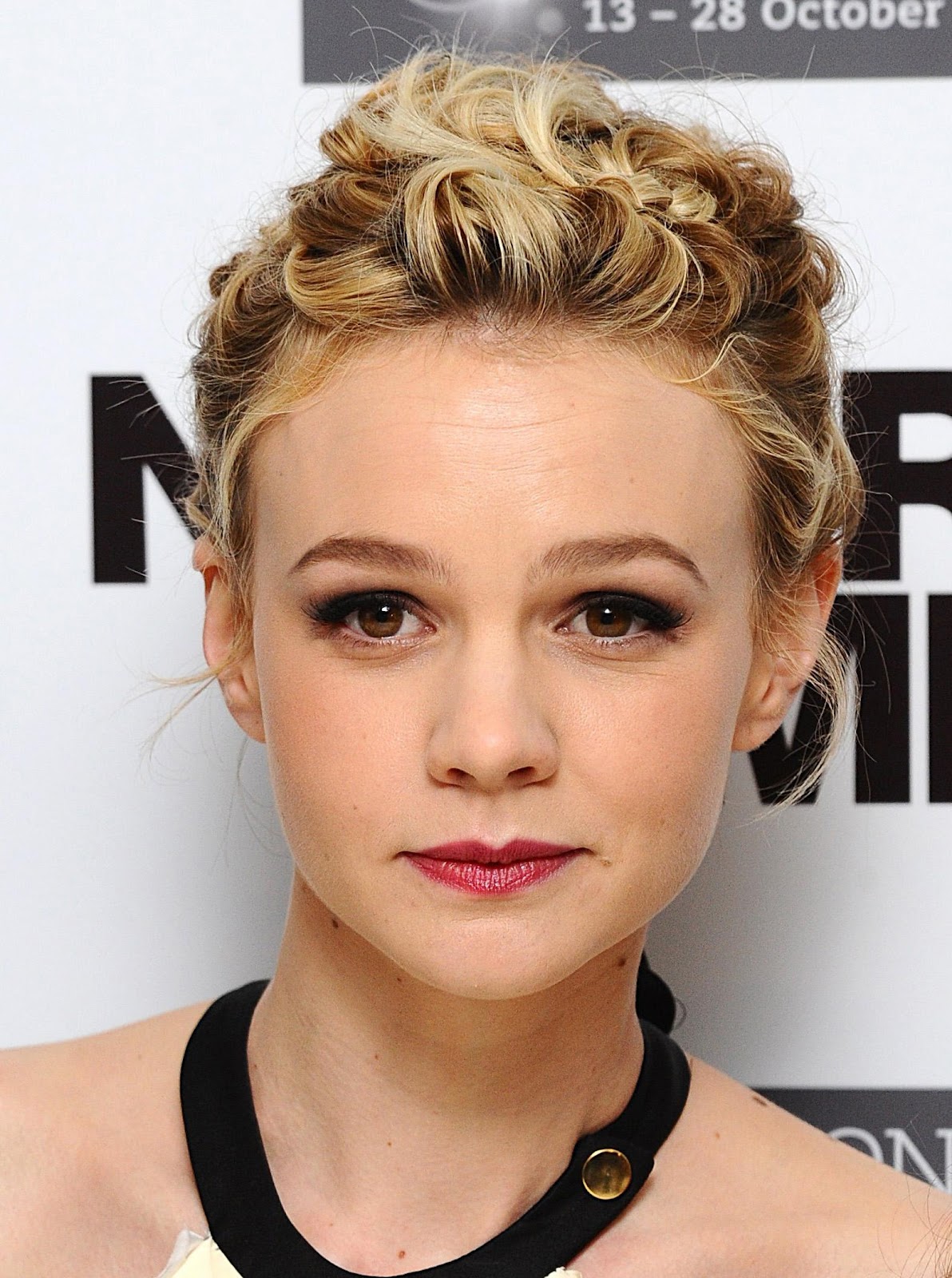 a new life hartz: Carey Mulligan New pixie Hairstyles