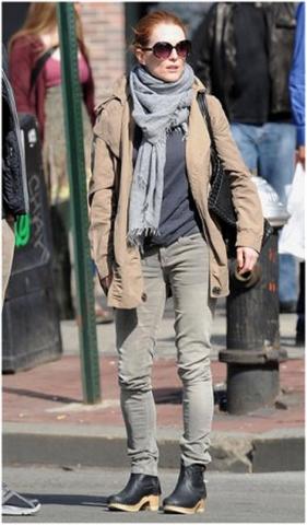 julianne moore casual style