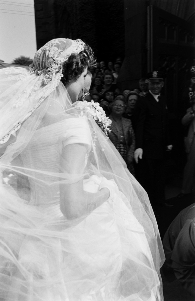 26 Candid Photographs From the Wedding of John F. Kennedy ...