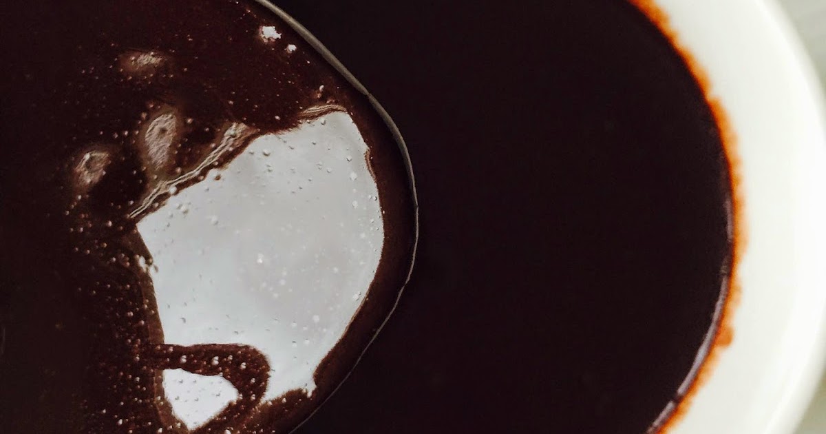 Bade�nin Şekeri Bitter Çikolata Sosu / Bitter Chocolate Sauce