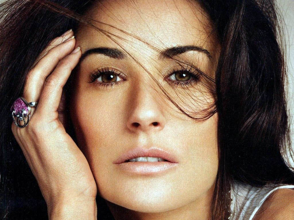 http://3.bp.blogspot.com/-dKtMXOmOrMk/Tr0oFRpyulI/AAAAAAAABZU/855Ox1qATI0/s1600/demi+moore+wallpaper-girzl.blogspot.com-5494demi.jpg
