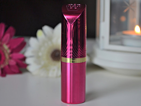 Rimmel Colour Show-Off Lipstick in Love Me: Review