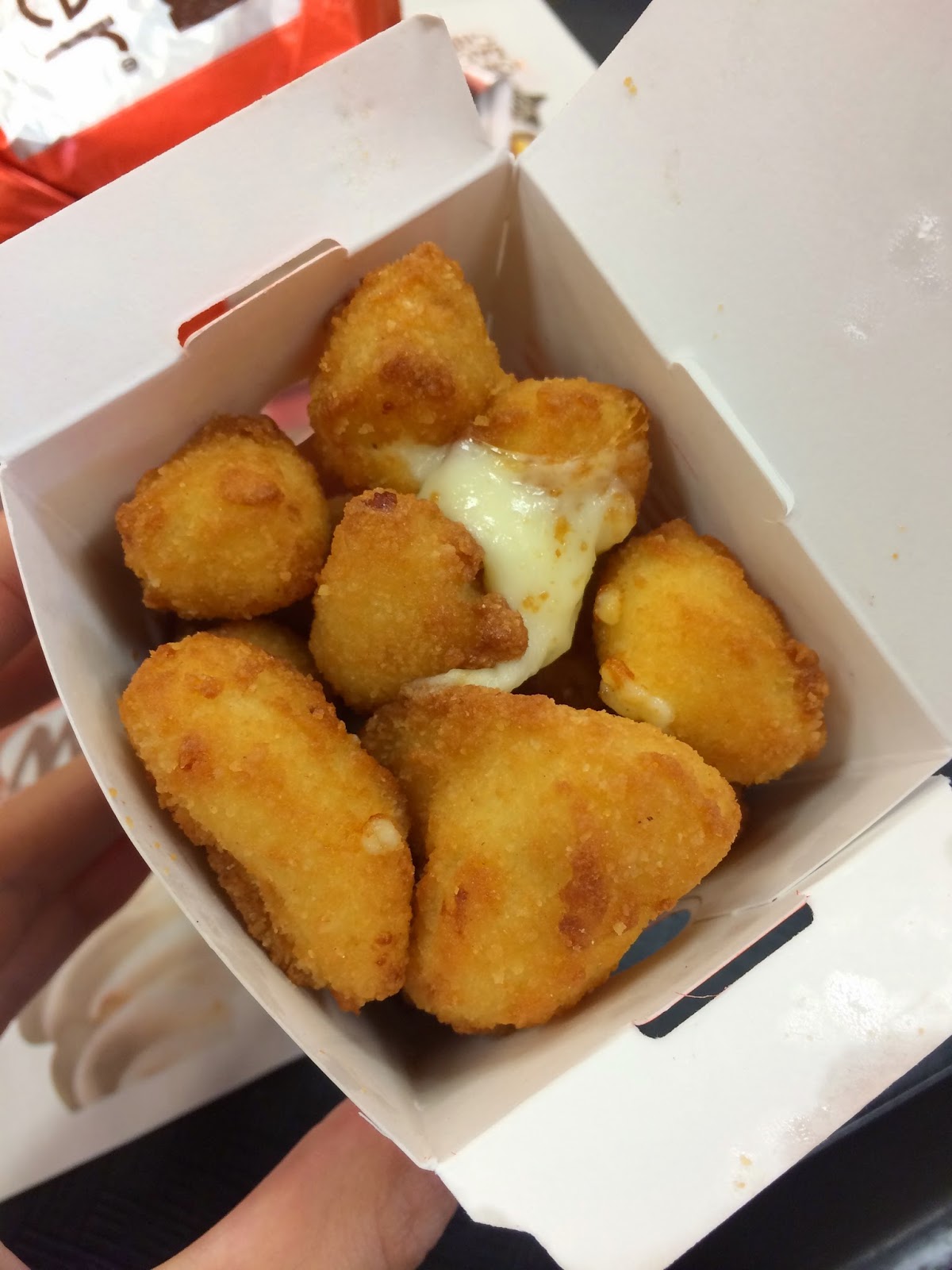 Fried Cheese Curds From A&W / A&Wのフライドチーズカード I'm Made of Sugar
