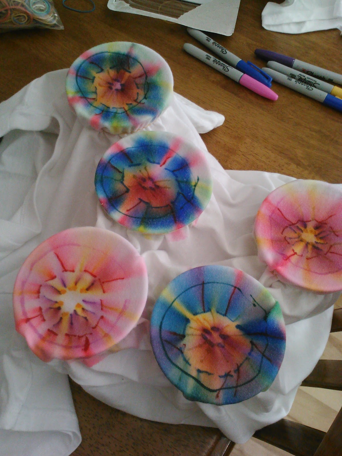 Love Me Some... Kidfriendly Tie Dye to Wear and to Eat!