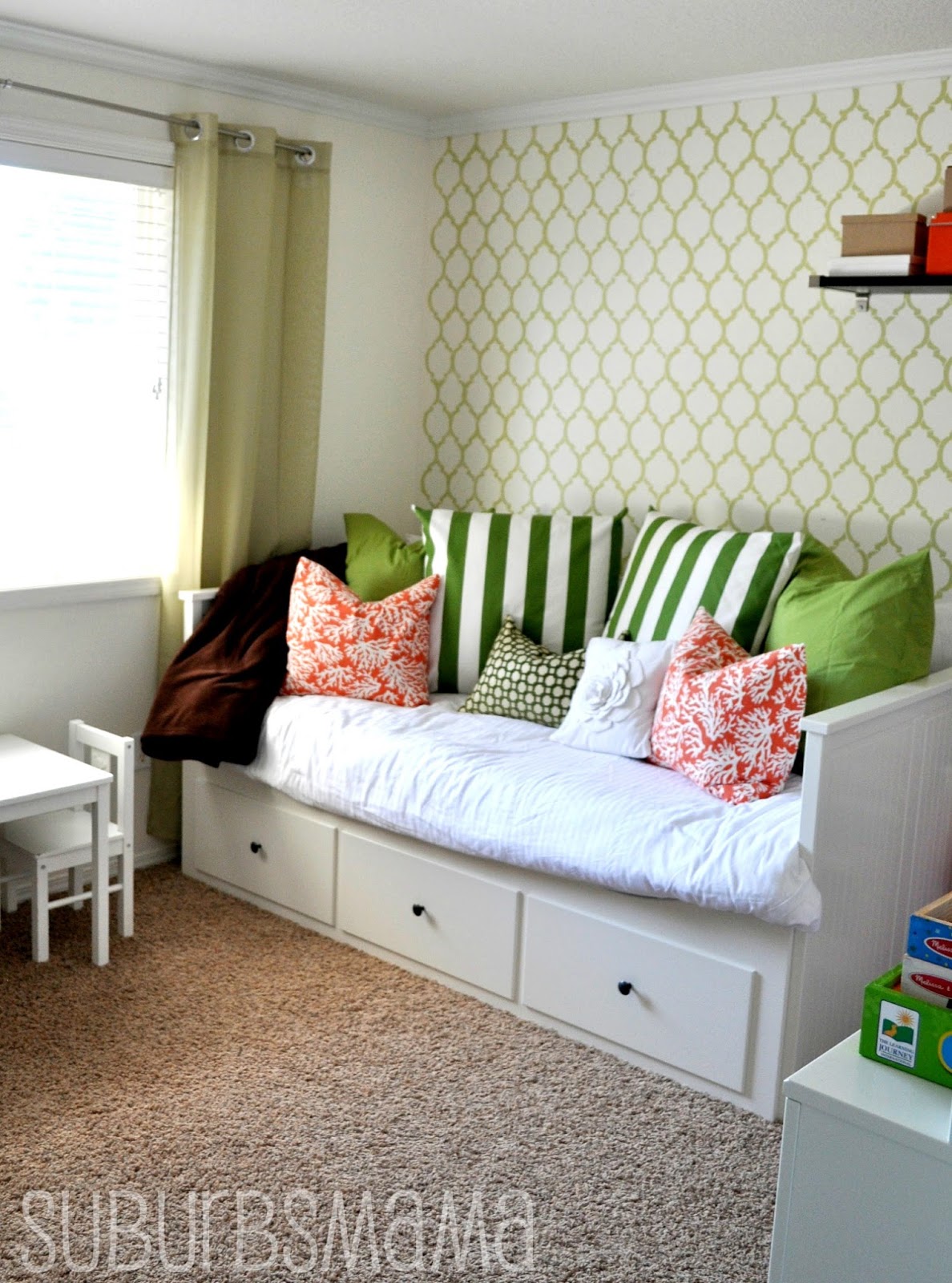 Unique Playroom And Guest Room Ideas for Small Space